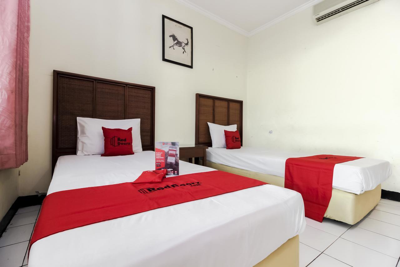Reddoorz Plus Near Grage City Mall Cirebon Εξωτερικό φωτογραφία